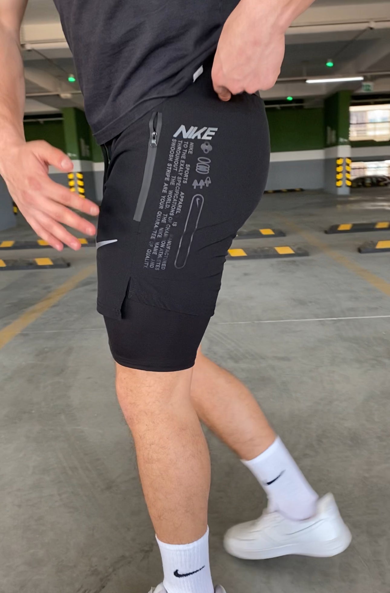 Nike Basic Kısa Taytlı Şort