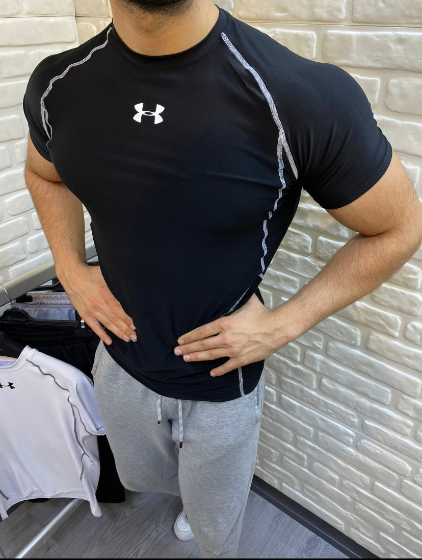 Under Armour Karyokalı Compression T-shirt