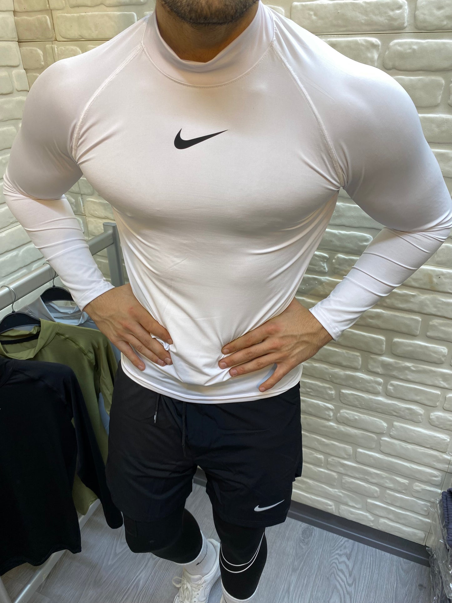 Nike Boğazlı Compression Body