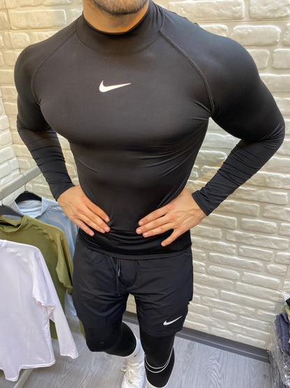 Nike Boğazlı Compression Body