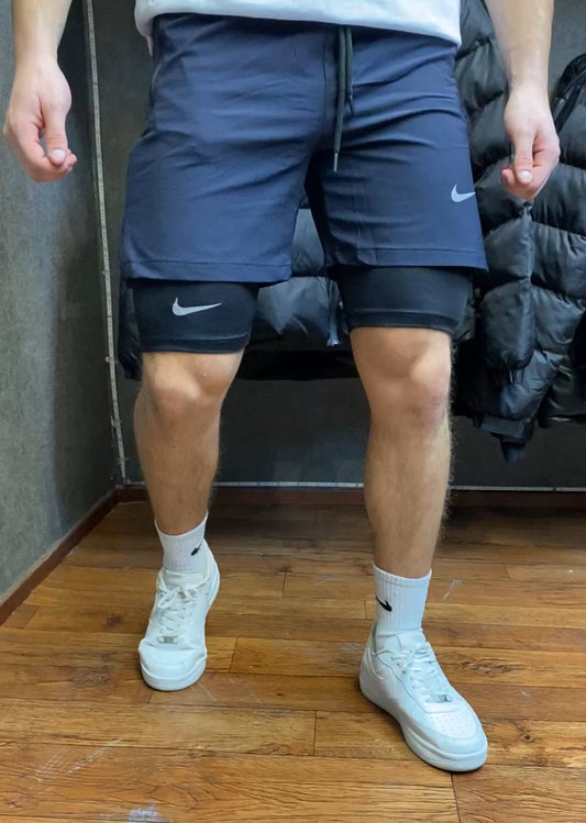 Nike Stride Kısa Taytlı Şort