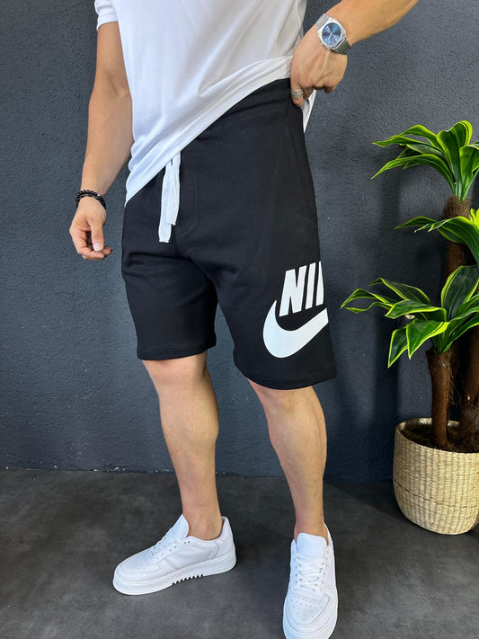 Nike Logo Şort